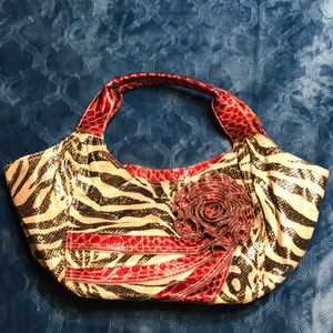 GG...ing Shimmering 🦓 & 🦎 Print Bag